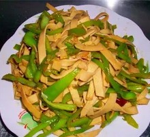 Bell Pepper and Tofu Skin Stir-Fry