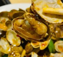 Spicy Stir-Fried Clams