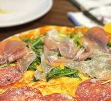 Parma Ham and Arugula Pizza