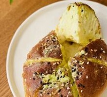 Hexagon Cream Cheese Bun