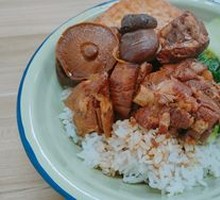 Dried Mushroom and Pork Rib Rice