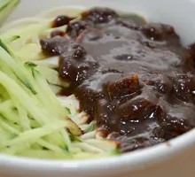 Zhajiangmian