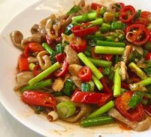 Spicy Stir-Fried Pig Intestines
