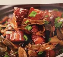 Braised Pork with Dry Fava Beans