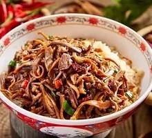 Oil-braised bamboo shoots with rice