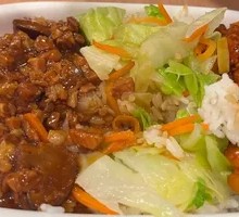 Chicken Cubes with Braised Pork Rice