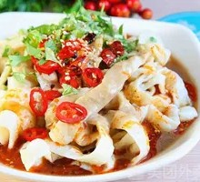 Beef tendon noodles
