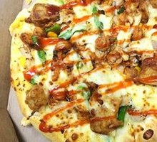 Spicy Crawfish & Tender Chicken Pizza