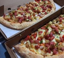 Thai Golden Crispy Chicken Pizza