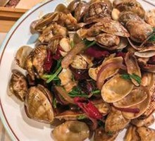 Spicy Stir-Fried Clams