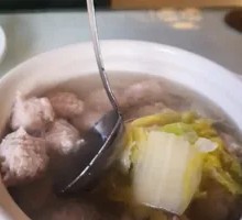 Chinese Cabbage Dumpling Soup