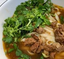 Braised Pork Noodles with Hand-cut Style