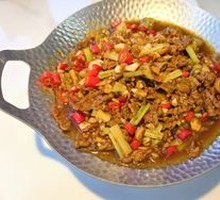 Stir-Fried Beef with Yellow Onion