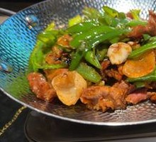 Hunan-style chili stir-fried pork