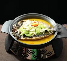 Grilled Fish with Chicken-Flavored King Oyster Mushroom Sauce