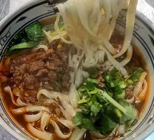 Traditional Rich Pork Noodles