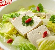 Baby bok choy stewed with tofu