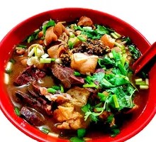 Premium Braised Pork with Fried Buns