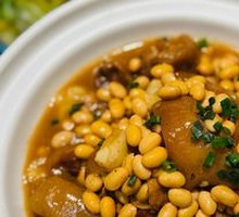 Braised Tofu with Pig's Trotters