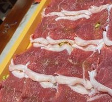 Hand-Cut Premium Lamb Neck