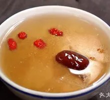 Donkey-hide Gelatin, Pear, and Tremella Soup