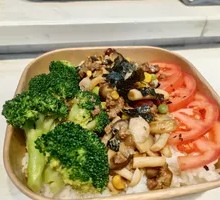 Beef Stew with Mushrooms and Quinoa Rice