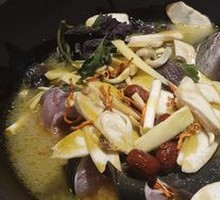 Steamed Stone Pot Fish