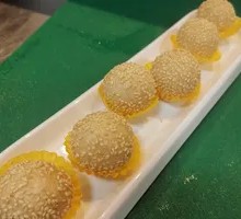 Small glutinous rice balls