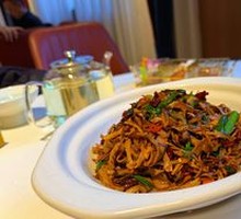 Preserved pork with smoked bamboo shoots