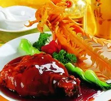 Braised Whole Pig's Elbow