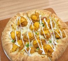 Golden Salted Egg Yolk Chicken Pizza
