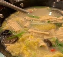 Stewed Fresh Tofu Skin with Soup