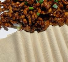 Beijing-style Shredded Pork in Soy Sauce
