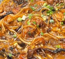 Stir-fried Chicken with Mushroom Powder