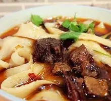 Braised Pork Noodles with Hand-cut Style