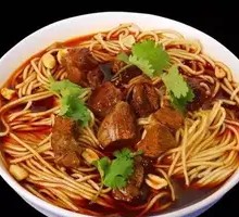 Sauce-Flavored Beef Noodles