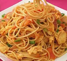 Tomato and Egg Fried Noodles