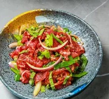 Braised Yellow Beef with Perilla and Onion