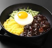 Korean Fried Noodles with Sauce