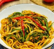 Stir-Fried Bean Noodles with Pork Shreds