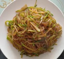 Shredded Radish Stir-Fried with Vermicelli