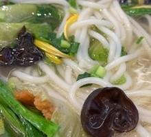 Crossing-the-bridge Rice Noodles