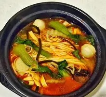 Hot Pot Instant Noodles