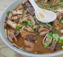 Braised Pork and Steamed Bun