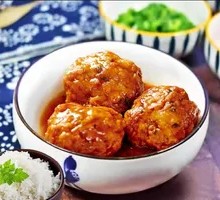 Braised Pork Meatballs with Rice