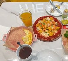 Traditional XO Sauce Red Lobster Seafood Pizza