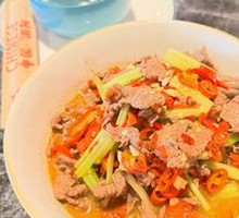 Stir-Fried Beef with Yellow Onion