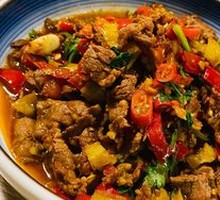 Stir-Fried Beef with Yellow Onion
