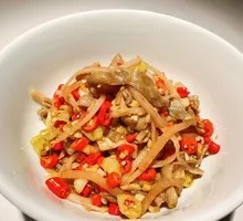 Sour Radish with Intestines