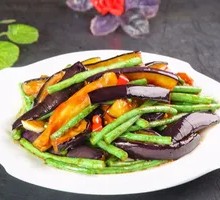 Stir-fried long beans with eggplant